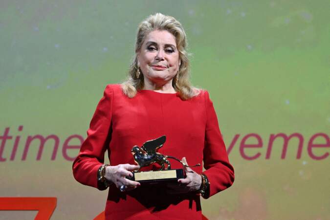 Catherine Deneuve a reçu un Lion d'Or d'honneur lors de la 79ème édition du festival international du film de Venise, la Mostra le 31 août 2022.