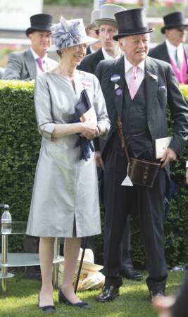 En 1995,  Camilla et Andrew Parker  Bowles, qui a flirté avec la princesse Anne avant leur mariage, annoncent leur divorce