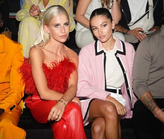 Thylane Blondeau et Caroline Daur assistent au défilé "About You" lors de la Fashion week de Milan - collection printemps/été 2023.