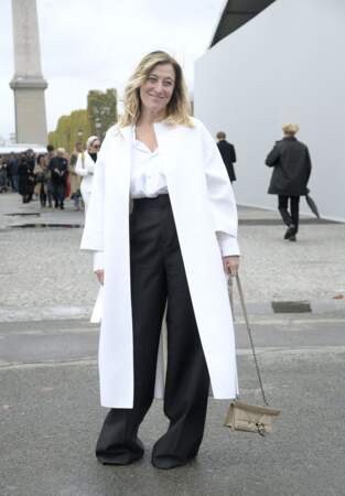 Valeria Bruni-Tedeschi au défilé Dior - collection printemps/été 2023. À Paris, le 27 septembre 2022.