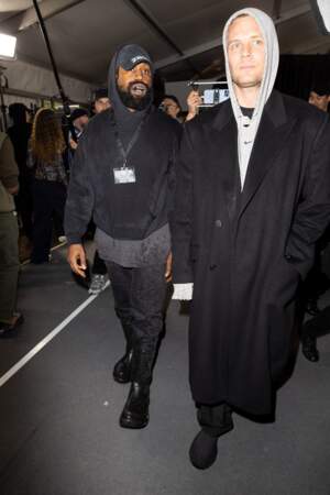 Kanye West et ses boots lors du défilé Givenchy - collection printemps/été 2023, le 2 octobre 2022.