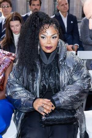 Janet Jackson fait forte impression au défilé Louis Vuitton Collection Femme Prêt-à-porter Printemps/Eté 2023 lors de la Fashion Week de Paris, le 4 octobre 2022