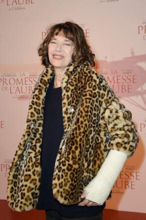 Jane Birkin  à l'avant-première du film "La Promesse de l'aube" d'Eric Barbier" au cinéma Gaumont-Opéra à Paris,  le 12 décembre 2017. 