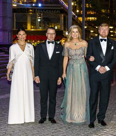 Victoria de Suède et la reine Maxima des Pays-Bas sont élégantes à Stockholm, le 12 octobre 2022. 