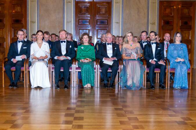 La reine Maxima, la reine Silvia de Suède, la princesse Victoria et la princesse Sofia de Suède sont toutes en robe de soirée lors d'une soirée à Stockholm, le 12 octobre 2022. 