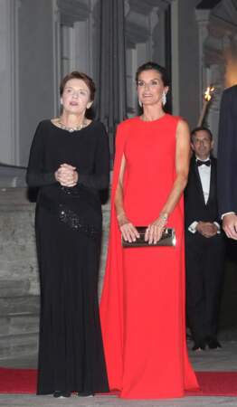 La Première dame Allemande et Letizia d’Espagne posent ensemble avant un dîner d'Etat à Berlin, le 17 octobre 2022.