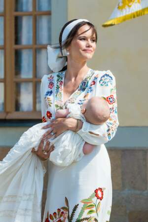 Sofia de Suède, sublime jeune maman au baptême du prince Julian, au château de Drottningholm le 14 août 2021.