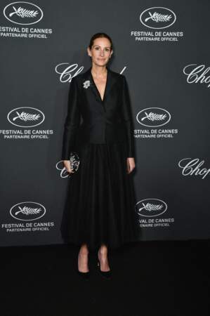 Telle une danseuse étoile, Julia Roberts se glisse dans une longue jupe en tulle à la soirée des Trophées Chopard 2022 à Cannes, le 19 mai 2022. 