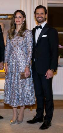 Le prince Carl Philip et la princesse Sofia prennent la pose ensemble à Värmland, le 15 octobre 2022. 