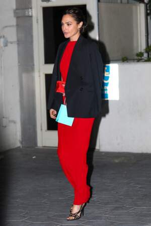 Gal Gadot, l'ambassadrice Tiffany & Co et sa longue robe rouge électrisante à West Hollywood, le 26 octobre 2022. 