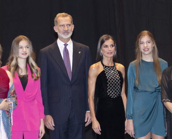 Le roi Felipe VI, la reine Letizia et leurs filles les princesses Leonor et Sofia.