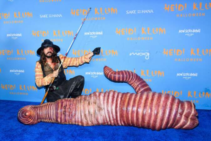 Dans son costume de ver de terre géant, Heidi Klum était l'hameçon de son mari Tom Kaulitz déguisé en pêcheur
