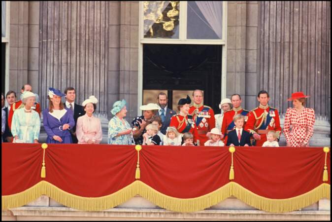 La famille royale britannique au balcon de Buckingham Palace pour Trooping the colour en 1986.
