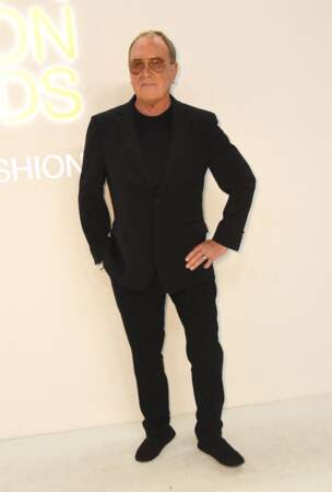 Michael Kors et entièrement vêtu de noir pour assister à la soirée  des CFDA Fashion Awards à New York, le 7 novembre 2022