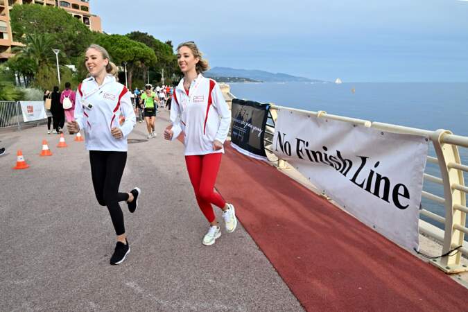 Carolina et Chiara de Bourbon-Siciles en pleine course du "No Finish Line", événement caritatif organisé au profit des enfants le 12 novembre 2022 à Monaco