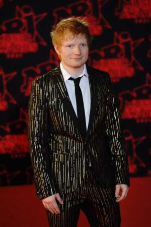 Ed Sheeran crée l'événement en arrivant au NRJ Music Awards, à Cannes, le 20 novembre 2021