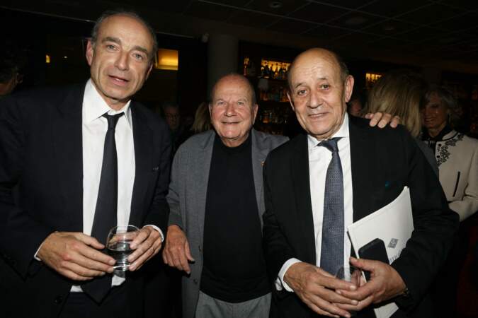 Eric Dupond-Moretti n'était pas le seul politique à être présent puisque Jean-François Copé et Jean-Yves Le Drian ont fait le déplacement, tout comme l'homme d'affaires Marc Ladreit de Lacharrière.