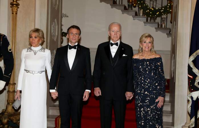Emmanuel et Brigitte Macron très chics pour un dîner d'État à la Maison Blanche, le 1er décembre 2022