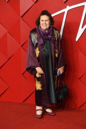 La journaliste de mode Suzy Menkes à son arrivée au photocall des British Fashion Awards