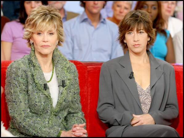 Jane Fonda en 2005 avec sa fille Vanessa sur le plateau de l'émission 'Vivement dimanche'