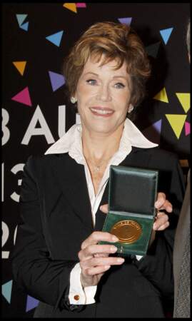 Jane Fonda reçoit la grande médaille de vermeil de la ville de Paris en 2010