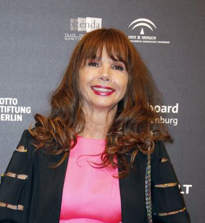 Victoria Abril porte bien la frange droite lors de la 31e cérémonie des prix du cinéma européen à Séville en Espagne, le 15 décembre 2018
