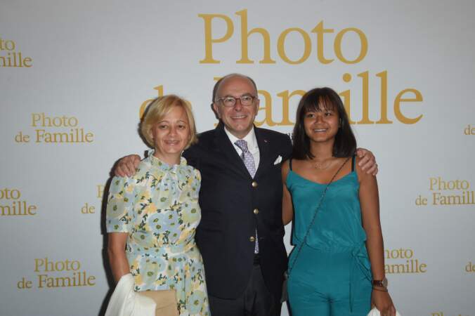 Bernard Cazeneuve entre sa femme Véronique et sa fille Mona à Paris le 3 septembre 2018