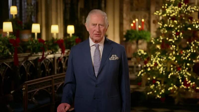 Charles III rend un poignant hommage à Elizabeth II pour son premier discours de Noël, le 25 décembre 2022