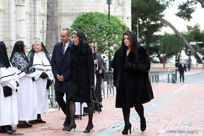 Fortement apprécié par la famille royale de Monaco, celle-ci a tenu a être présente aux obsèques de Bernard Barsi
