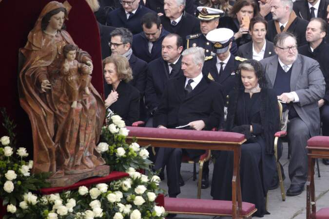 Les têtes couronnées étaient au premier rang des obsèques du pape Benoit XVI, au Vatican,  ce 5 janvier