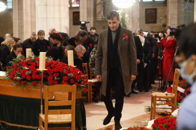 João Lança prend place en l'église Saint Gervais-Saint Protais de Gisors pour un ultime adieu à sa mère Linda de Suza, le vendredi 6 janvier 2023