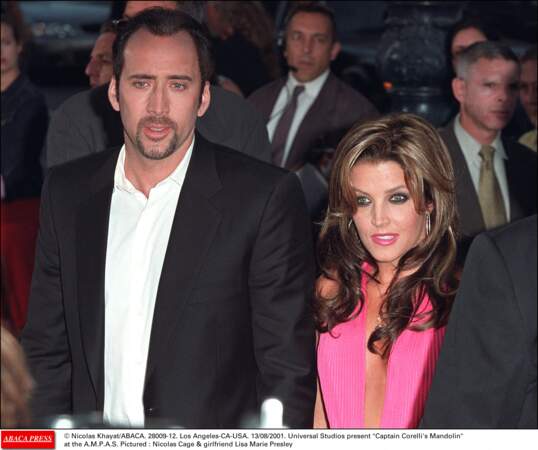Lisa Marie Presley et Nicolas Cage en couple lors de la présentation du film Capitaine Corelli en 2001 à Los Angeles.