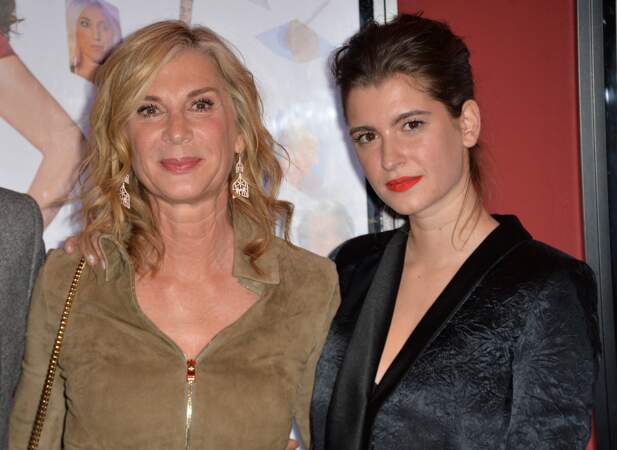 Michèle Laroque et sa fille Oriane Deschamps lors de l'avant-première du film "Brillantissime", à Paris, en janvier 2018.