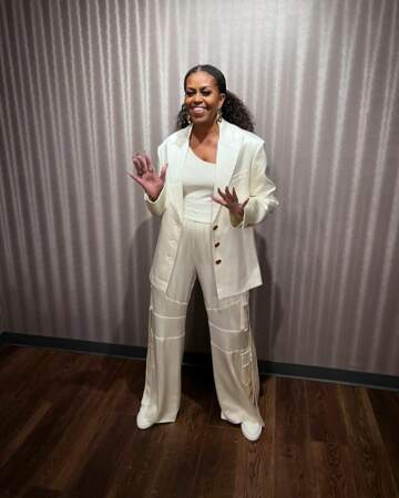 Michelle Obama sublime en total look blanc signé Balmain en décembre 2022, elle confirme son statut d'icône de mode