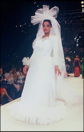 Robe de mariée Givenchy  - collection Haute Couture Automne/hiver 1988 