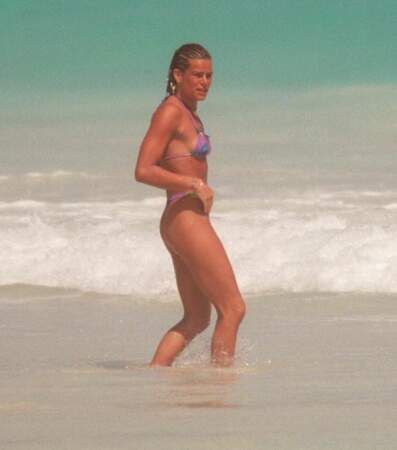 La princesse en 1997 sur une plage de Saint-Martin 