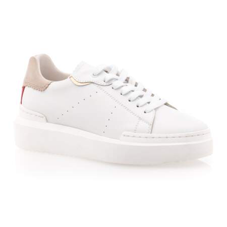Sneakers en cuir blanc avec semelle épaisse blanche, Stella Pampa chez Besson Chaussures, 59,99 €