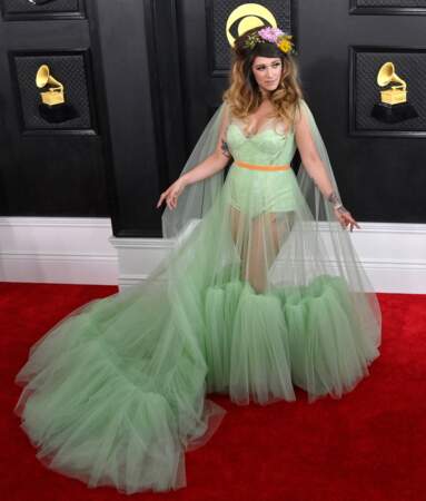 Sierra Ferrell sur le tapis rouge des Grammy Awards 2023
