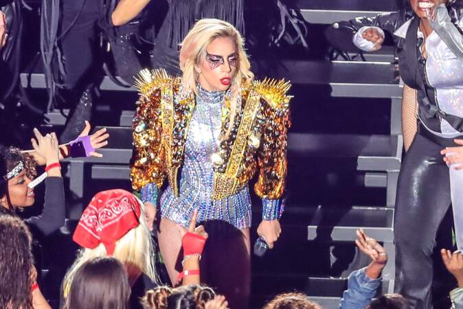 Lady Gaga à la mi-temps du Super Bowl en 2017 (Houston) 