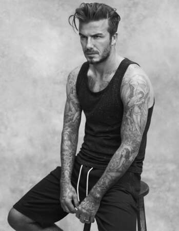 David Beckham est fan de tattoo. Il porte une ribambelle d'étoiles sur le bras 
