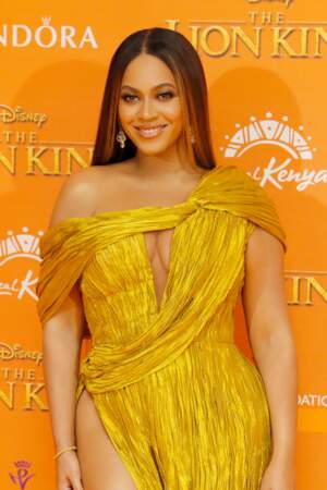 La chanteuse Beyonce qui arbore ses jolis cheveux couleur miel