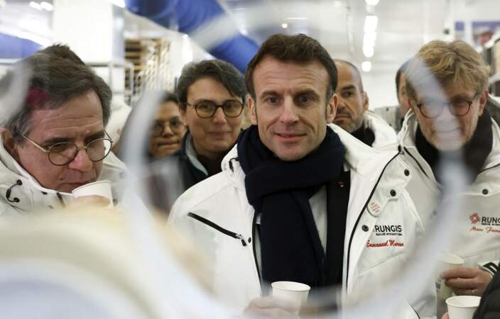 Emmanuel Macron en doudoune 
