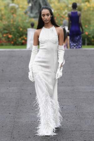 Robe de mariée Givenchy  - collection prêt-à-porter printemps/été 2023