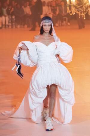 Robe de mariée Off-White  - collection prêt-à-porter automne/hiver 2023