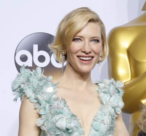 Cate Blanchett réalise un brushing vers l'extérieur lors de la 88ᵉ cérémonie des Oscars, le 28 février 2016