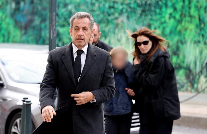Nicolas Sarkozy, sa femme Carla et leur fille Giulia, à l'occasion des obsèques de Päl Sarkozy de Nagy Bocsa, le père de Nicolas Sarkozy, en l'église Saint-Jean Baptiste à Neuilly sur Seine le 9 mars 2023. 
