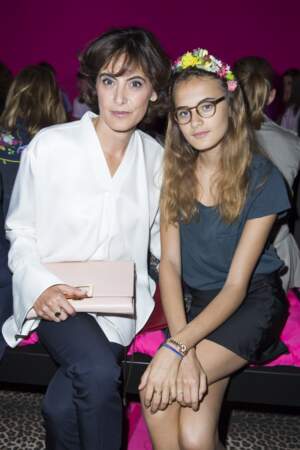 Inès de La Fressange et sa fille Violette d'Urso prennent la pose, le 7 juillet 2014