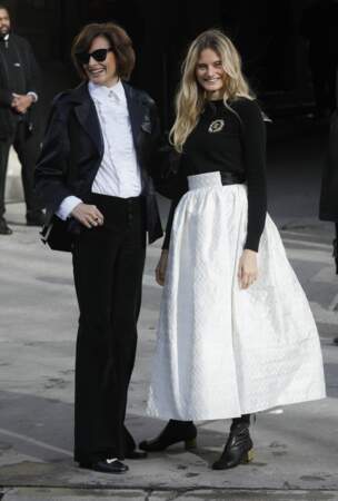 Inès de La Fressange et sa fille Violette d'Urso se complètent en noir et blanc le 3 mars 2020