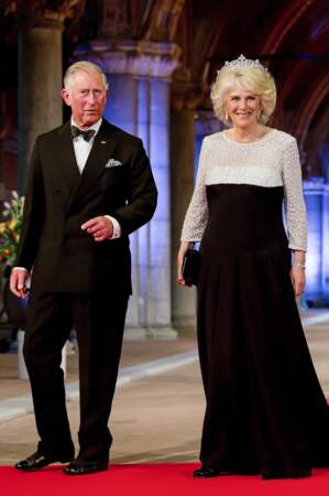 Camilla Parker Bowles et sa tiare  Greville lors d'un dîner de gala pour l'intronisation du roi Willem-Alexander des Pays-Bas à Amsterdam le 29 avril 2013