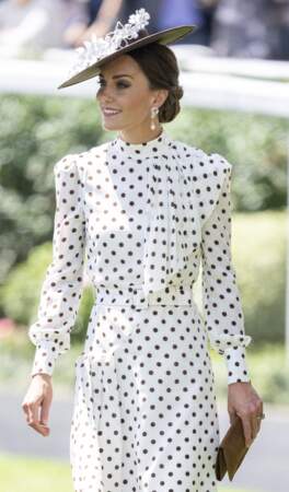 Kate Middleton et son chignon bohème lors du quatrième jour de la Royal Ascot 2022 à l'hippodrome d'Ascot au Royaume-Uni en 2022